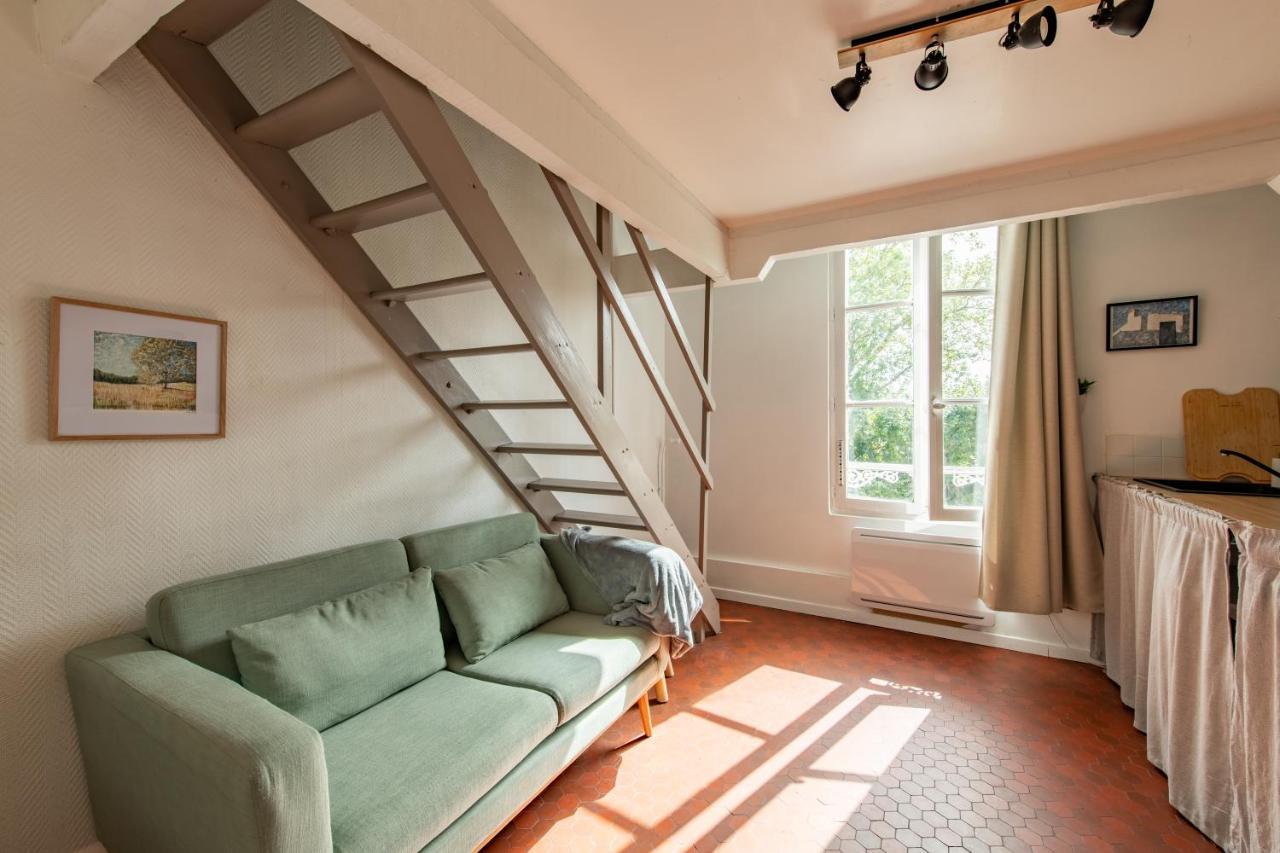 Charming Apartment In The Heart Of Versailles Exterior photo